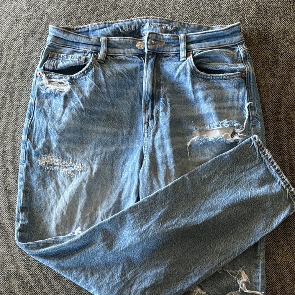 American Eagle Distressed Blue Jeans